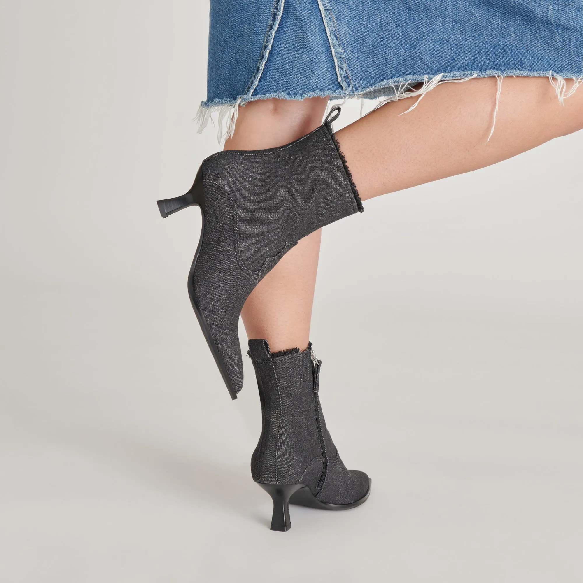 AUSTIN BOOTS CARBON DENIM Dolce Vita