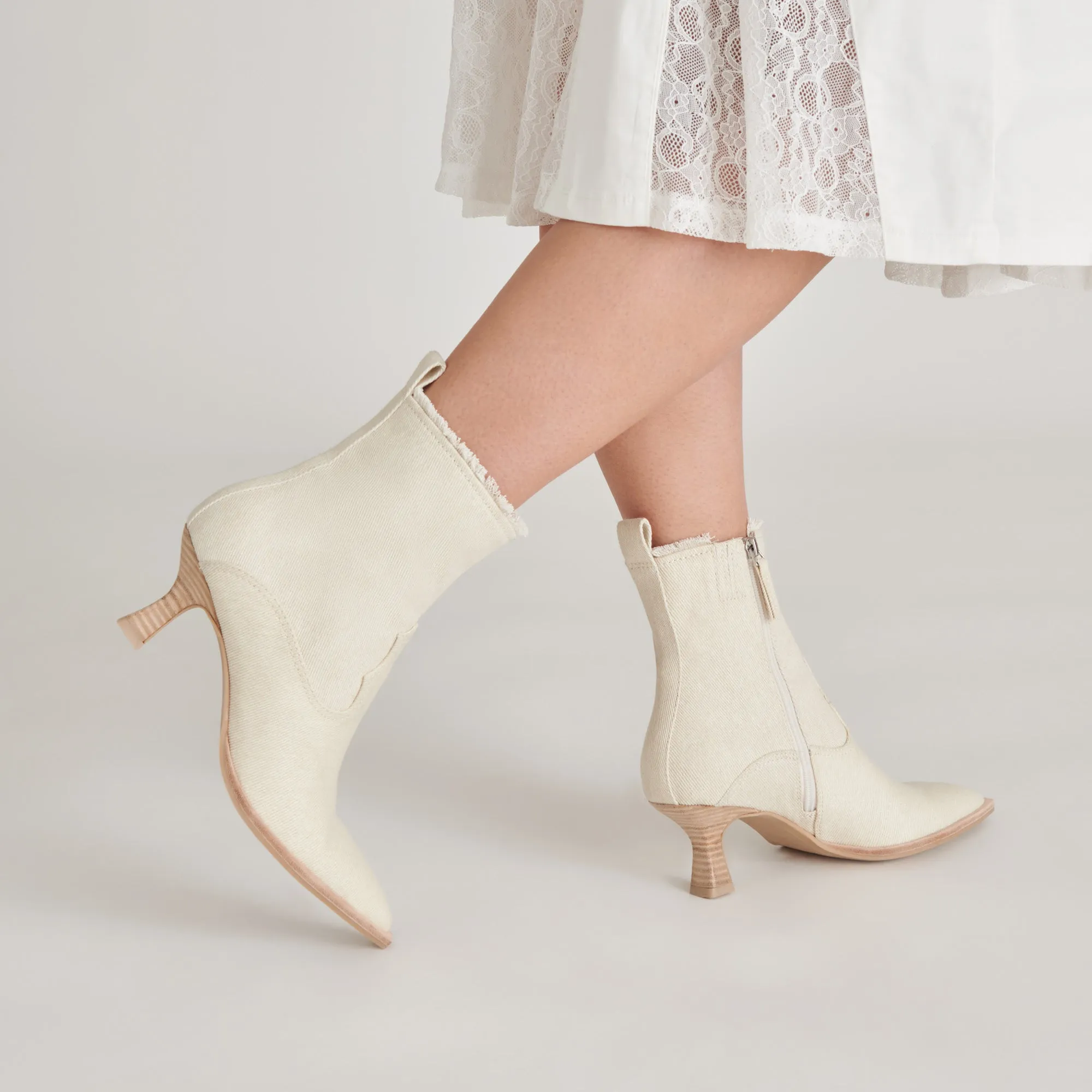 AUSTIN BOOTS IVORY DENIM Dolce Vita