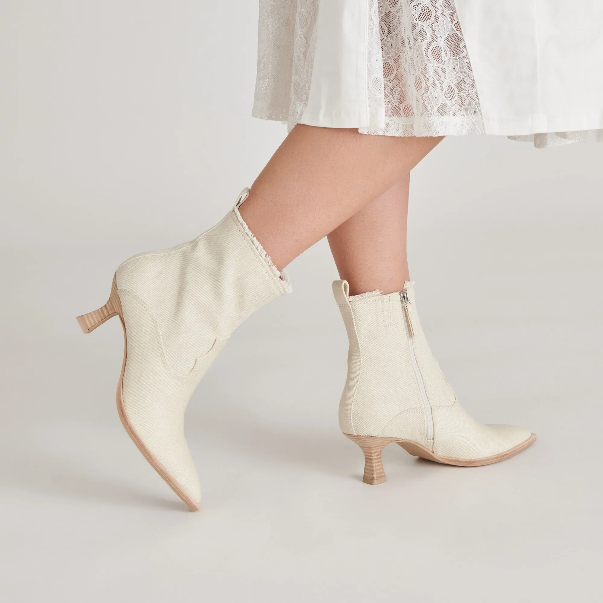 AUSTIN BOOTS IVORY DENIM Dolce Vita