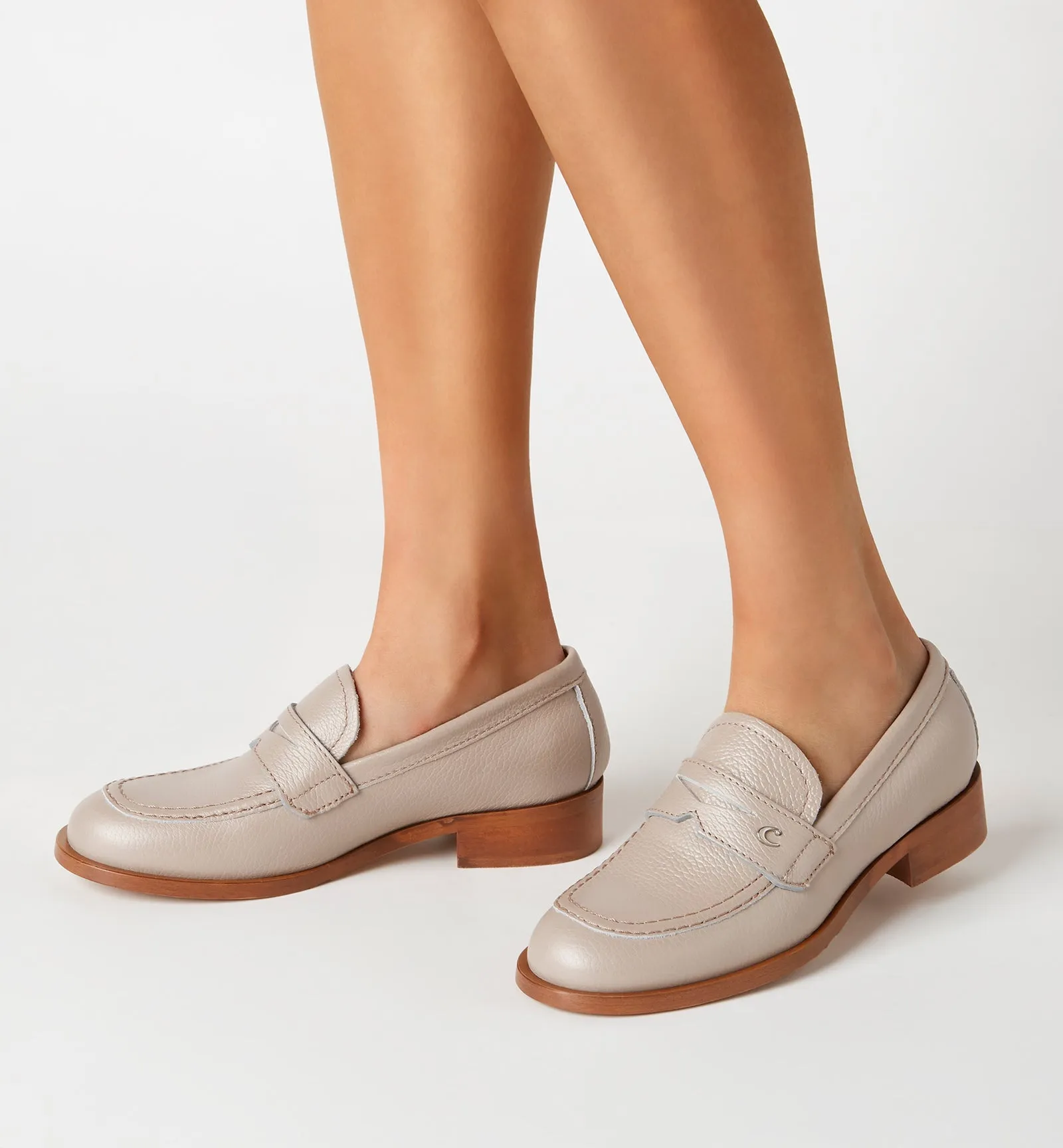 DEMI PEBBLED LEATHER LOAFER La Canadienne