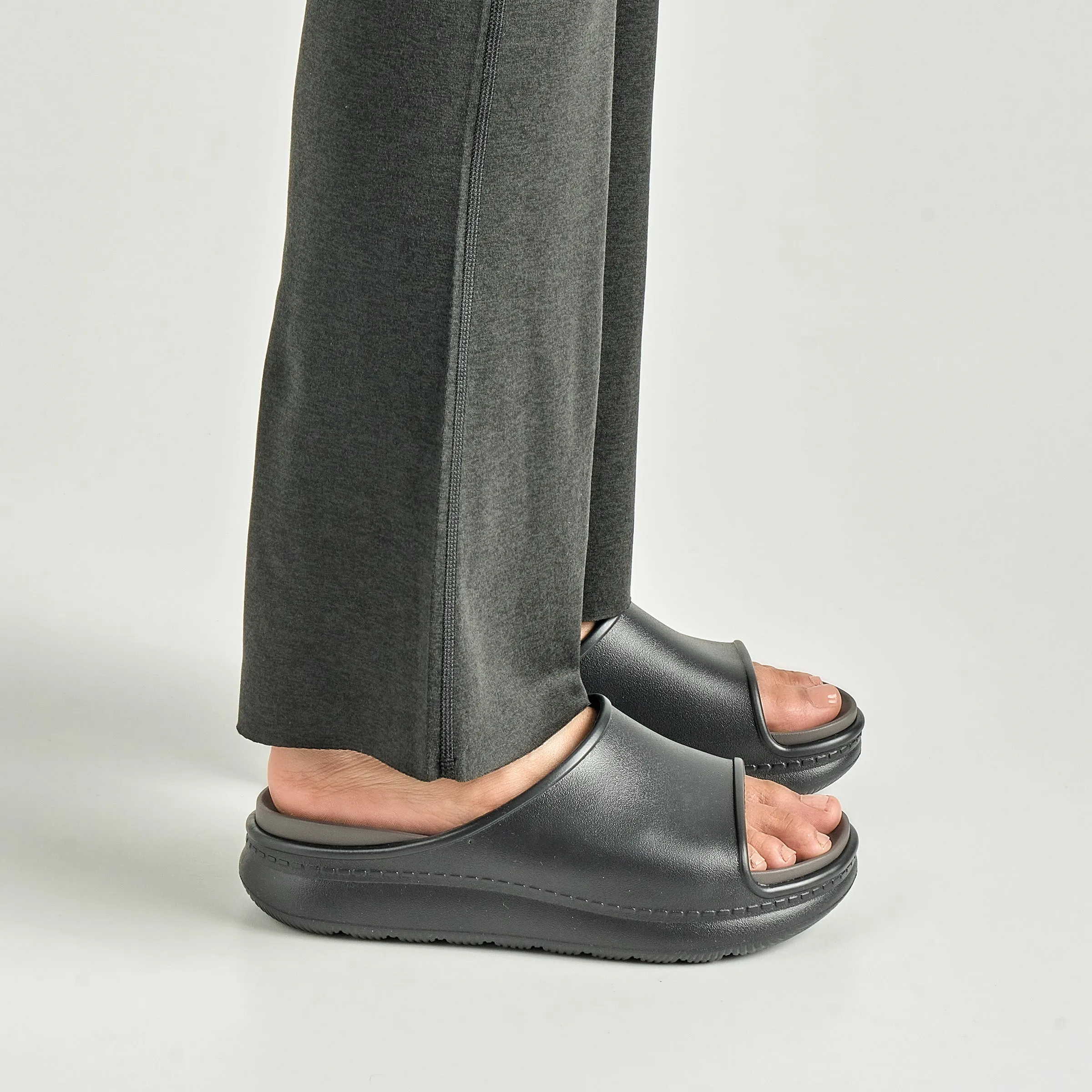 Devyn Black Molded Dansko