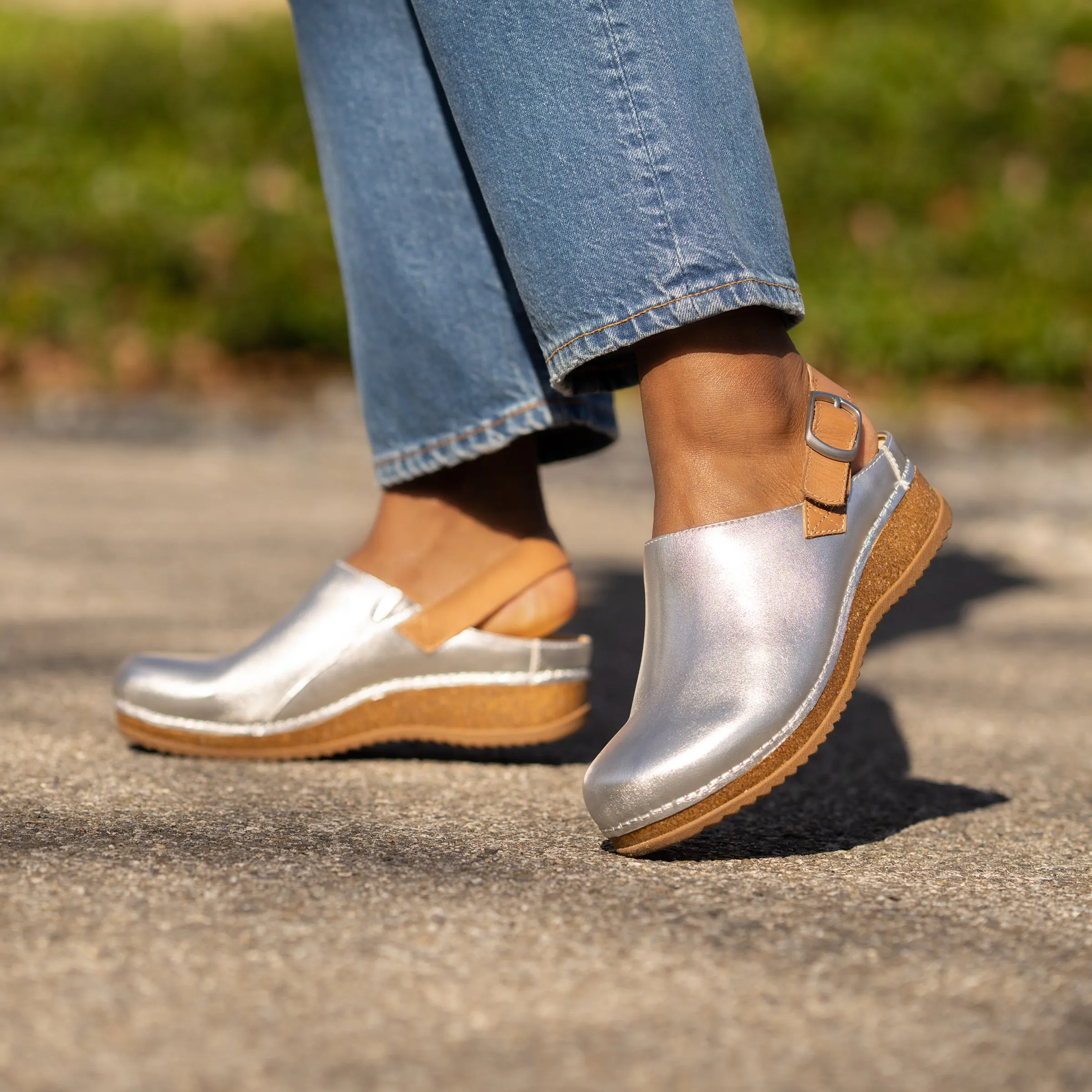 Merrin Silver Metallic Dansko