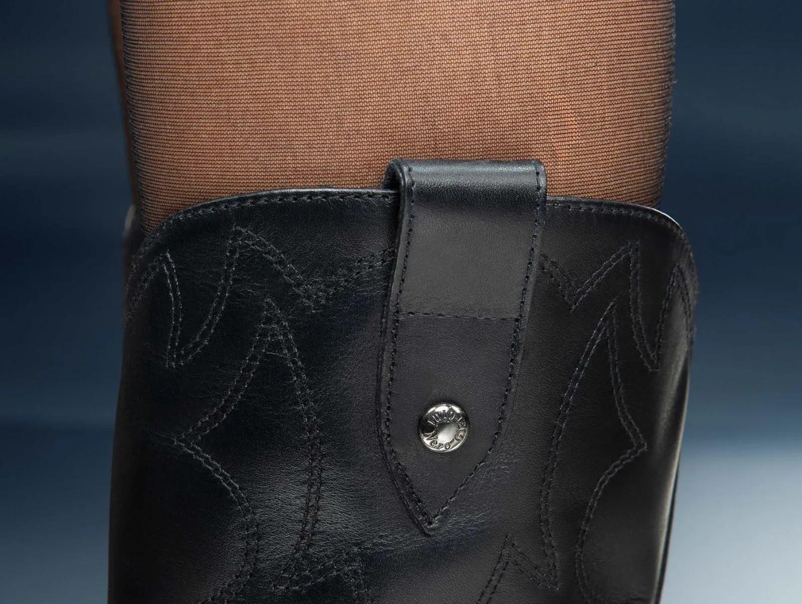 NeroGiardini I013274D 100 - Black