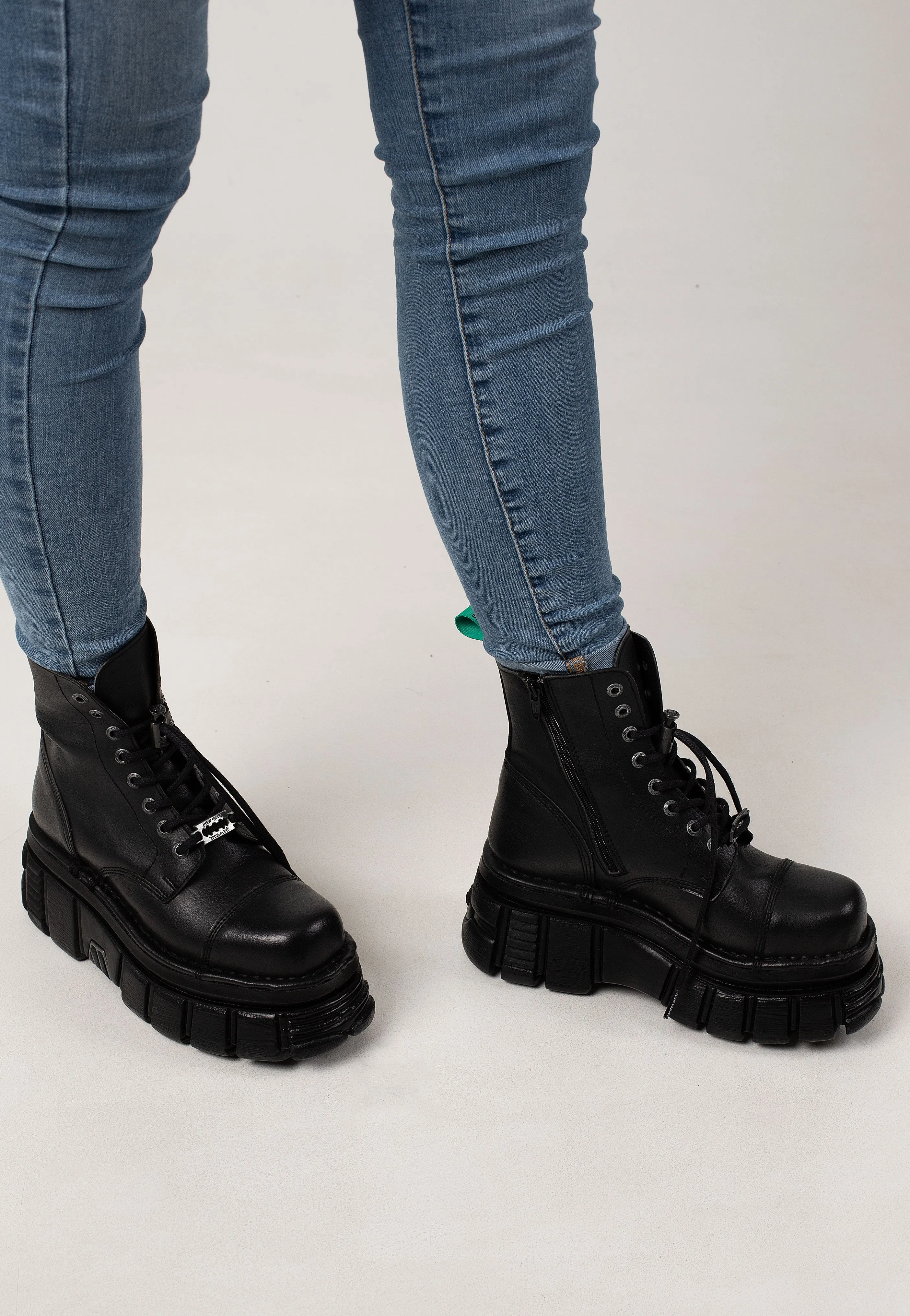 New Rock - New Mili 083 VS2 Black - Girl Shoes
