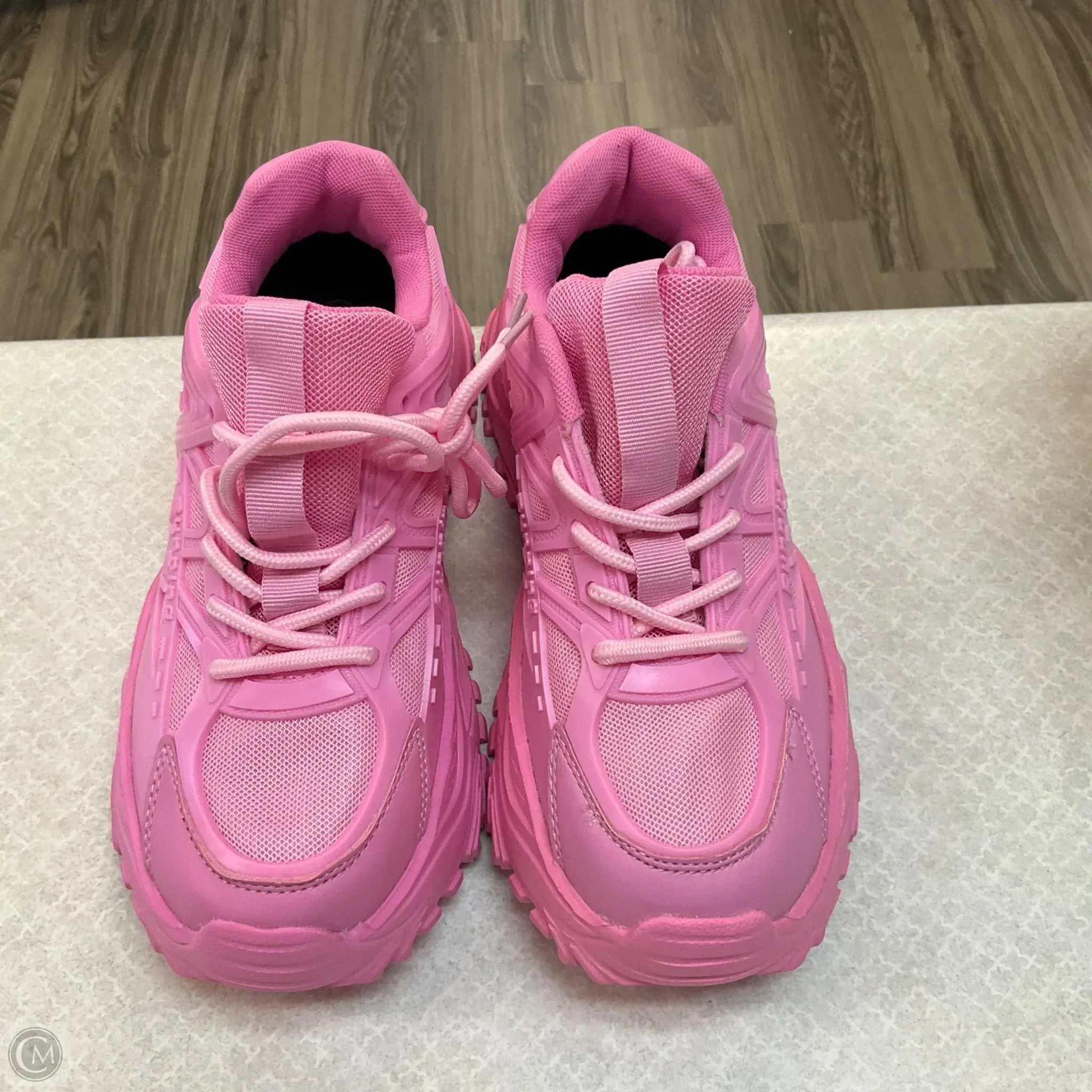 Shoes Sneakers By Clothes Mentor In Pink, Size: 9