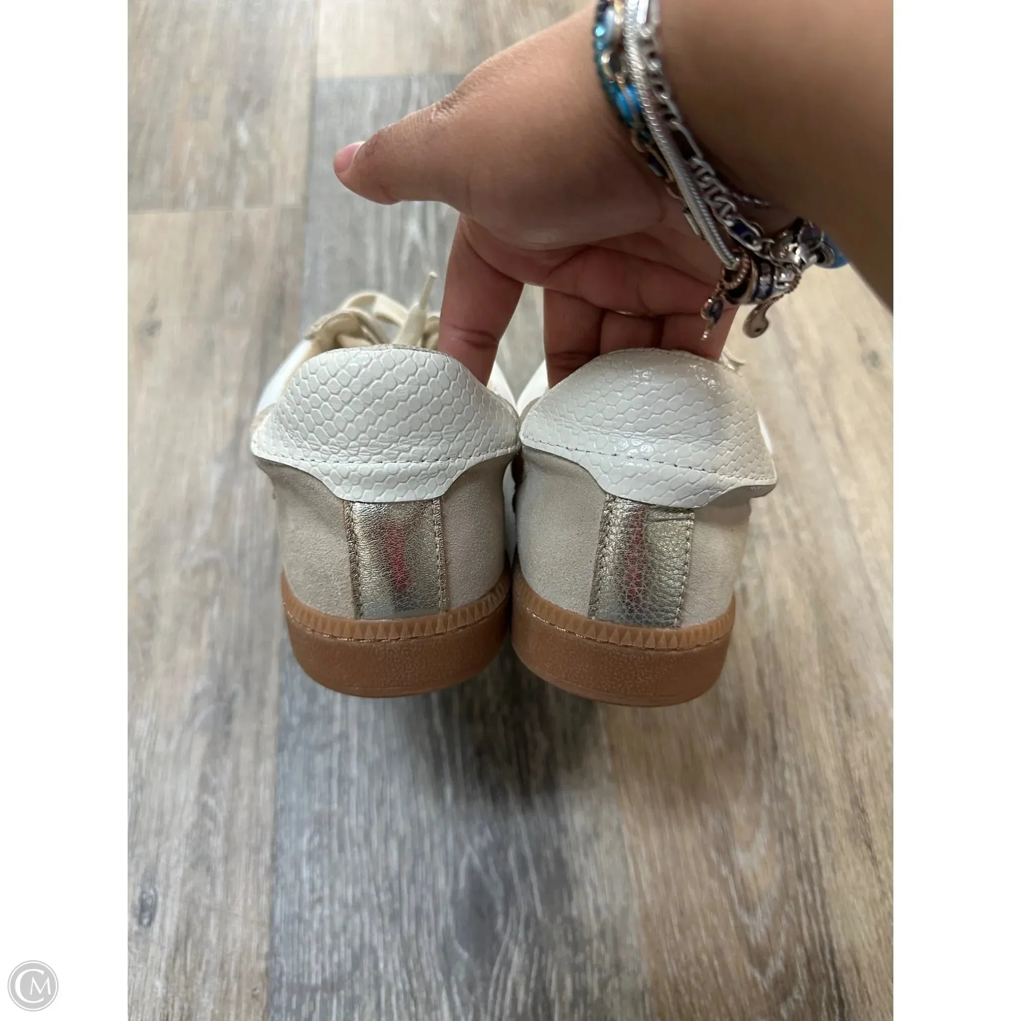 Shoes Sneakers By Dolce Vita In White, Size: 7