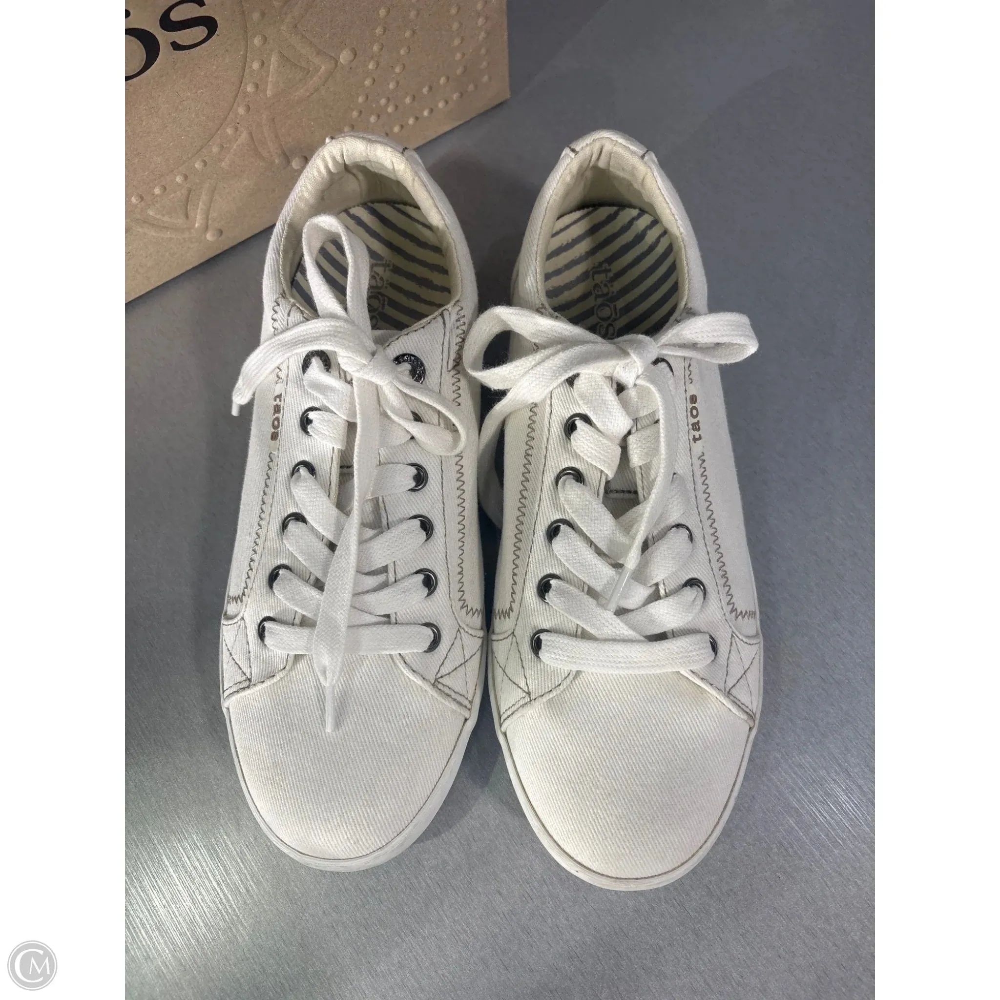 Shoes Sneakers By Taos In Cream, Size: 9